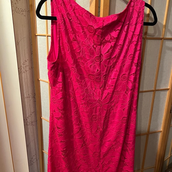 Fuchsia tank floral pattern Xl true to size - Picture 2 of 5